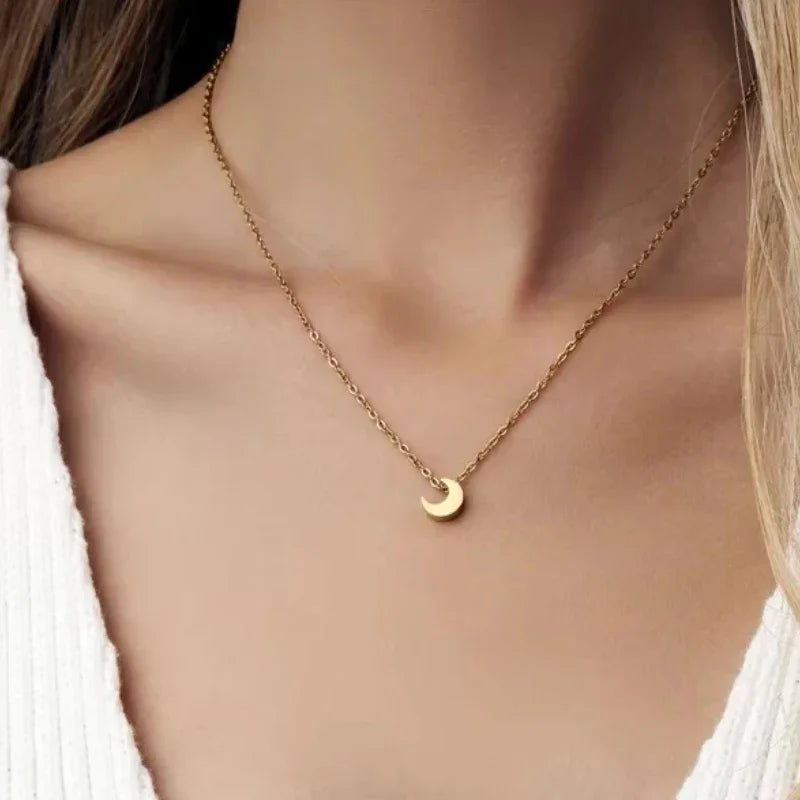 Colar Pingente de Lua Crescente em Aço Inoxidável À Prova d'Água e Hipoalergênico