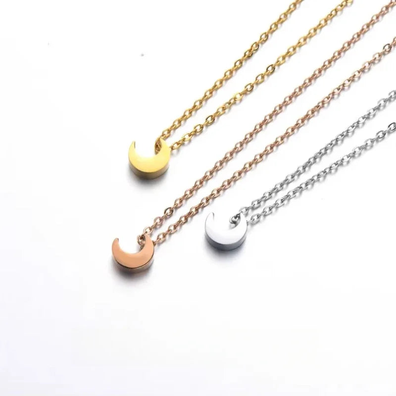 Colar Pingente de Lua Crescente em Aço Inoxidável À Prova d'Água e Hipoalergênico