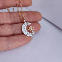 Colar Celestial Sol, Estrela e Lua – Joia Simbólica para Amizade e Conexões Especiais