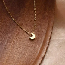 Colar Pingente de Lua Crescente em Aço Inoxidável À Prova d'Água e Hipoalergênico