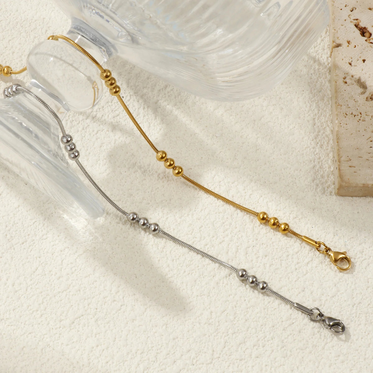 Tornozeleira Minimalista Exquisita em Aço Inoxidável 304 com Corrente de Bolinhas