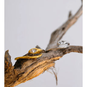 Anel Ajustável  de Cobra em Aço Inoxidável com Zircônia